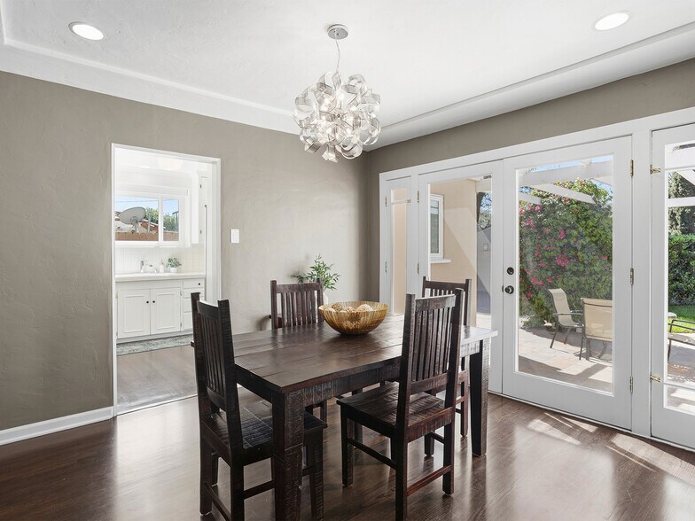 More Photos Of 5233 Lemp Ave, North Hollywood Multifamily For Sale