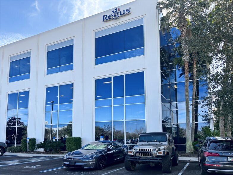 More Photos Of 10752 Deerwood Park Blvd, Jacksonville Coworking Space