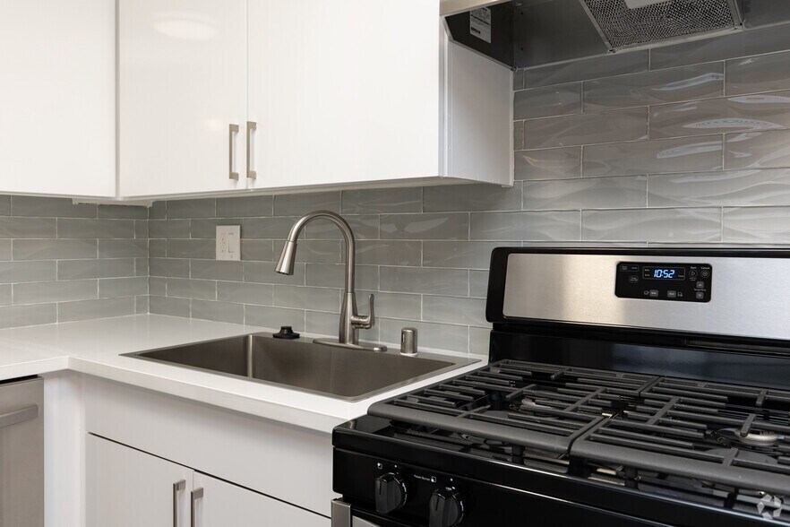 More Photos Of 8560 W Olympic Blvd, Los Angeles Apartments For Sale