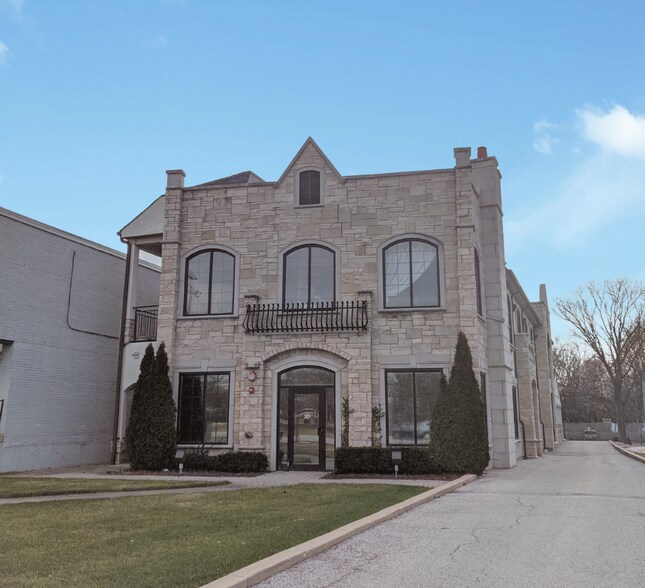 Primary Photo Of 230 E Ogden Ave, Hinsdale Medical For Sale