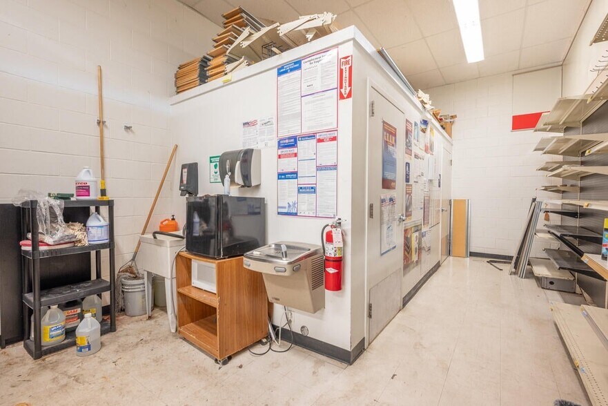 More Photos Of 245 Alabama St, Columbus Freestanding For Sale