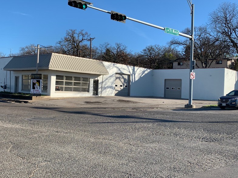 Primary Photo Of 201 Eagle Dr, Denton Storefront Retail Office For Sale