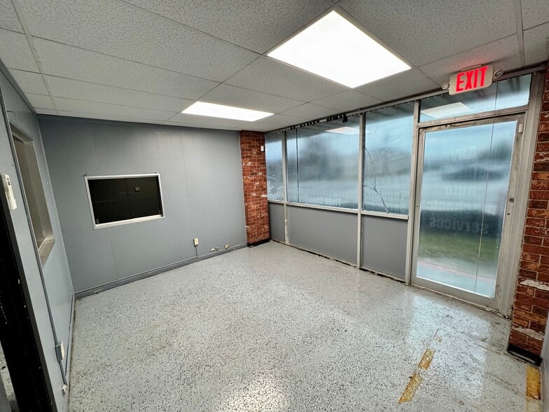 More Photos Of 524 Mason Ave, Daytona Beach Auto Repair For Sale