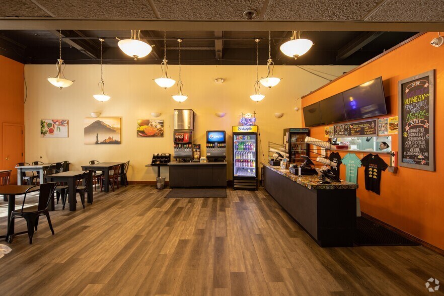 More Photos Of 308 W State St, Rockford Office For Lease