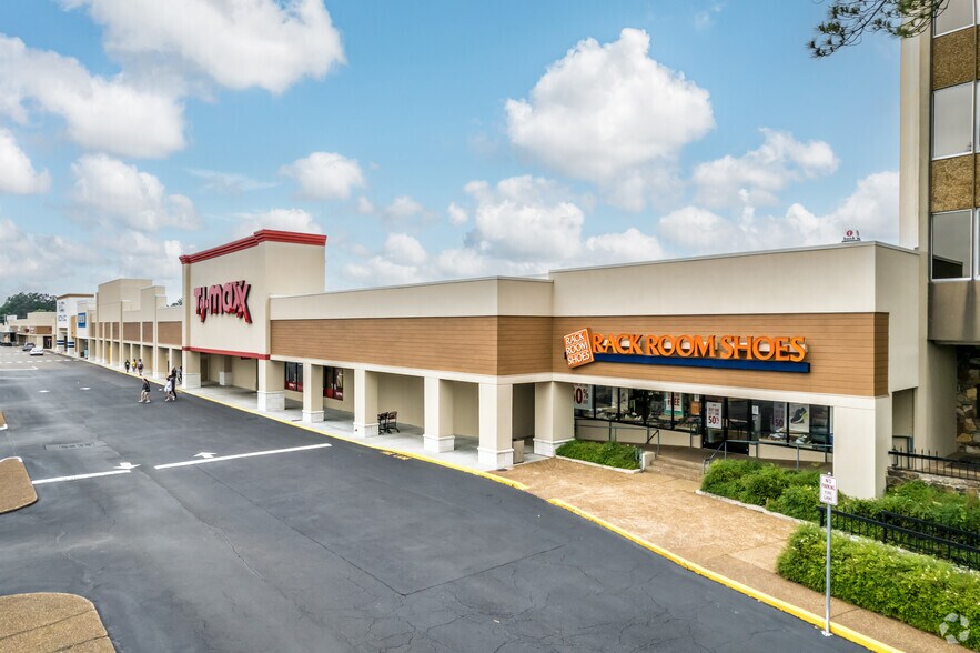 More Photos Of 5048 Park Ave, Memphis Unknown For Lease