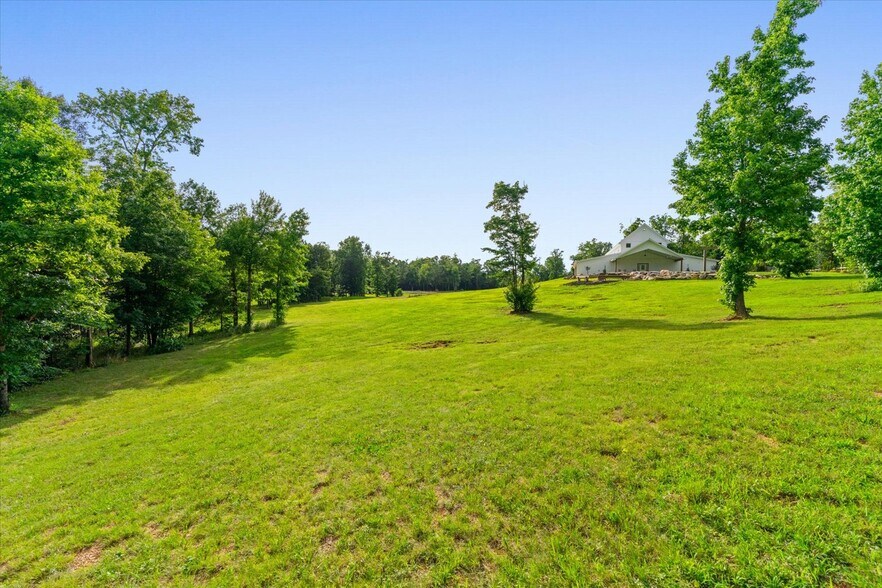 More Photos Of 2948 Holly Creek Cool Sprgs Rd, Chatsworth Specialty For Sale