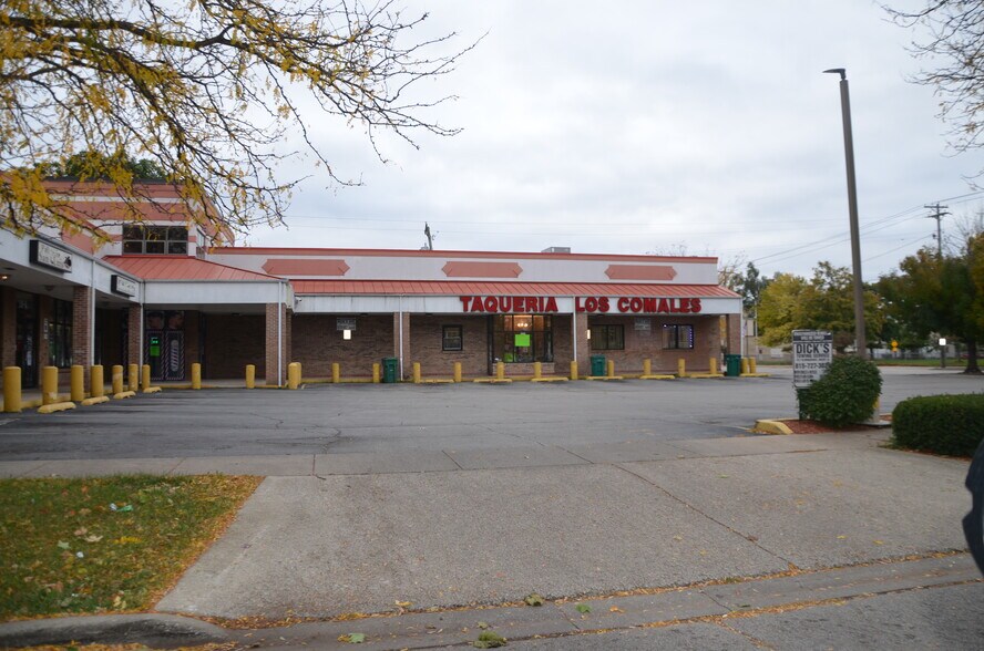 More Photos Of 510 Collins St, Joliet Unknown For Lease
