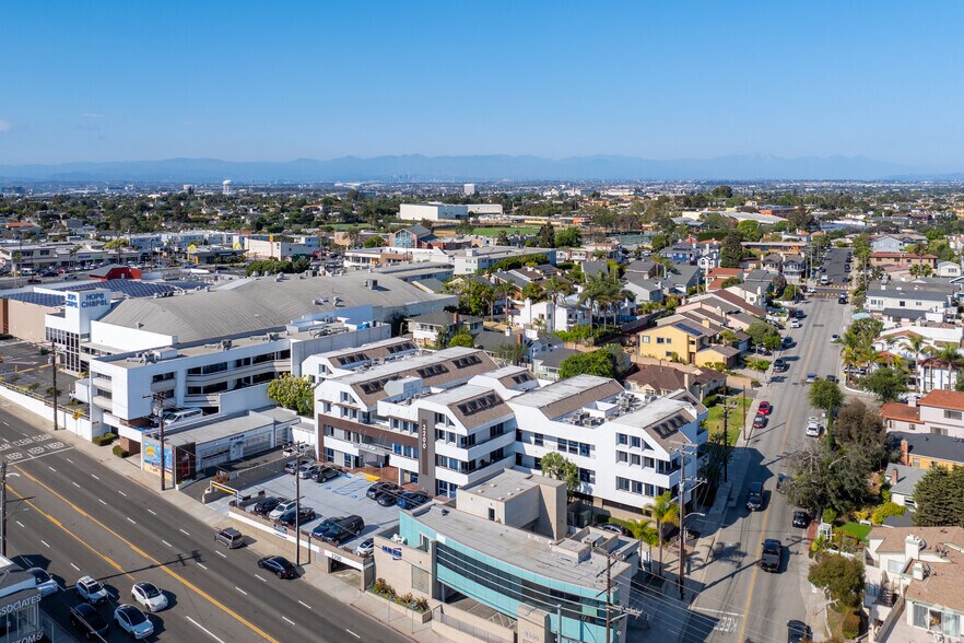 More Photos Of 2200 Pacific Coast Hwy, Hermosa Beach Medical For Sale