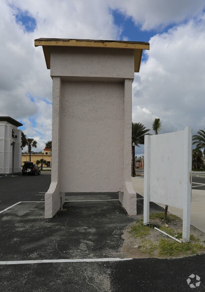 More Photos Of 102 6th Ave N, Jacksonville Unknown For Lease