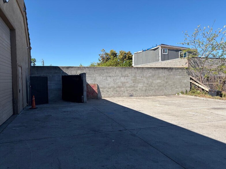 More Photos Of 495 Madera Ave, San Jose Service For Lease