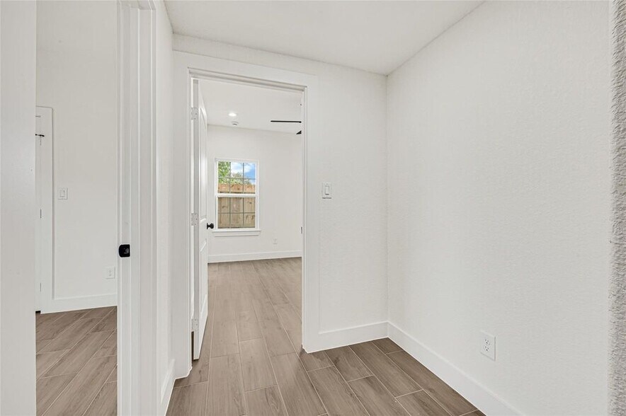 More Photos Of 430 Rhode Island st, Houston Apartments For Sale