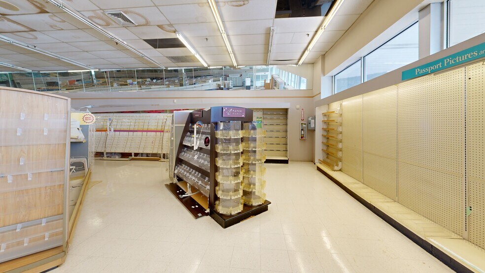 Primary Photo Of 367-425 N Service Rd, Patchogue Storefront For Lease