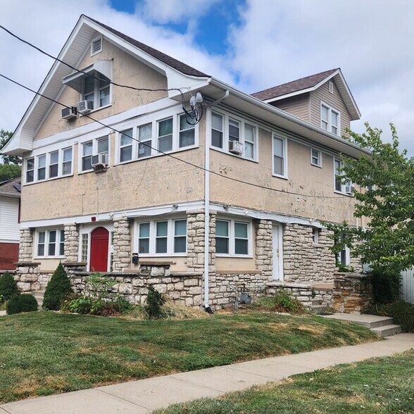 More Photos Of 401 N Spring St, Independence Apartments For Sale