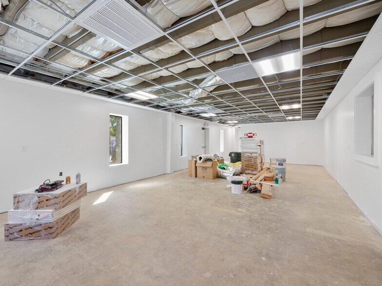 More Photos Of 93 Thompson St, Asheville Manufacturing For Lease