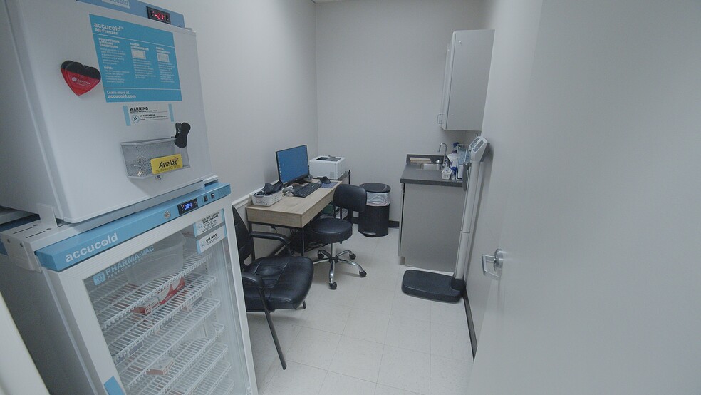 More Photos Of 203 Oakside Ln, Canton Medical For Sale