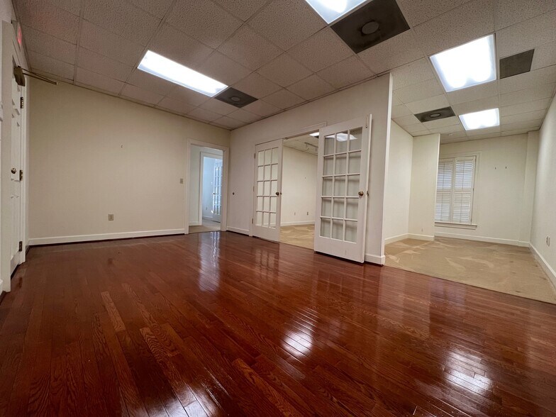 More Photos Of 4400 Silas Creek Pky, Winston-Salem Office For Lease