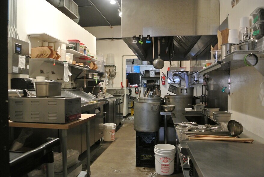 More Photos Of 127-131 N Grand Ave, Pullman General Retail For Sale