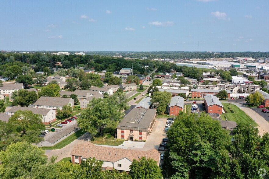 More Photos Of 1367-1369 S 76th Ave, Omaha Apartments For Sale