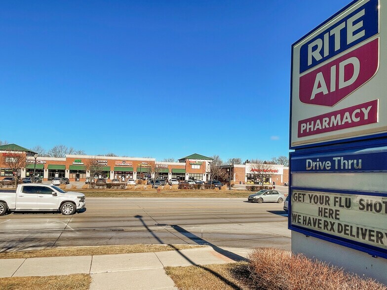 More Photos Of 1301 W 14 Mile Rd, Clawson Freestanding For Lease