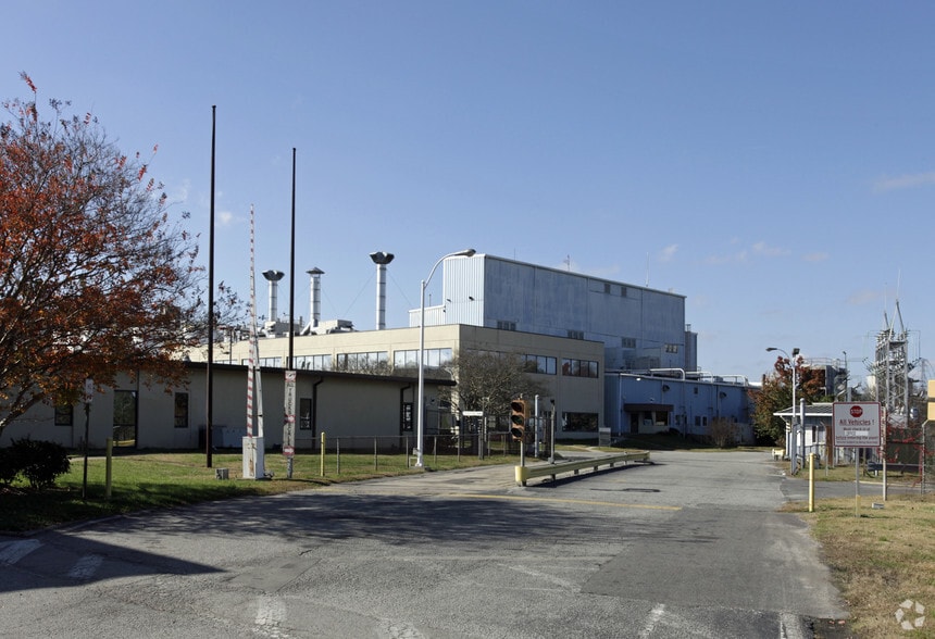 More Photos Of 5100 Bainbridge Blvd, Chesapeake Manufacturing For Sale