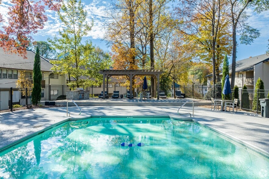 More Photos Of 55 Pharr Rd NW, Atlanta Apartments For Sale