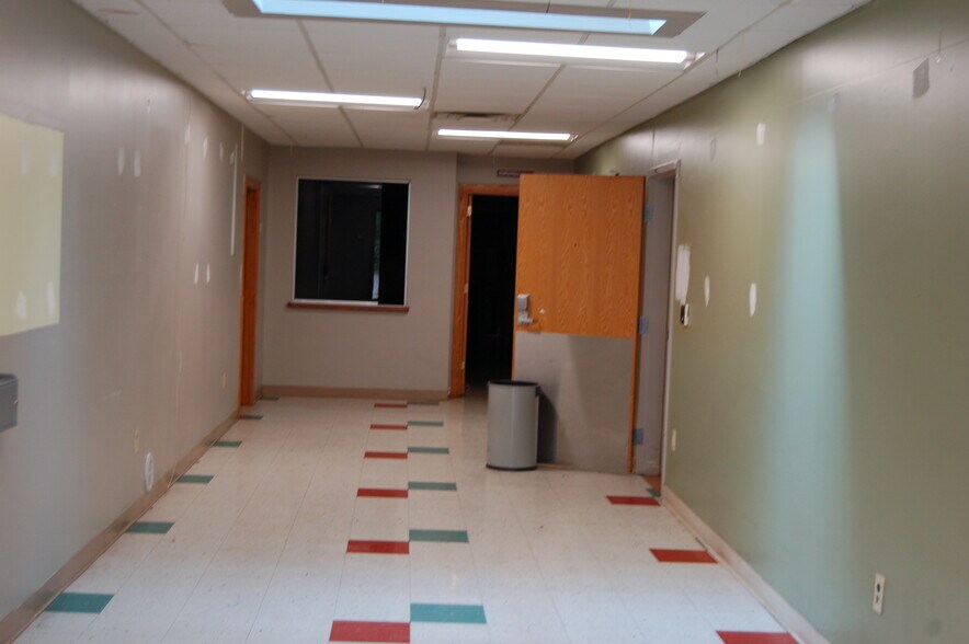 More Photos Of 4750 S Ky Route 321, Hagerhill Medical For Sale