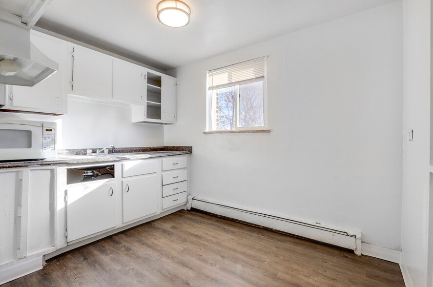 More Photos Of 1321 Yosemite St, Denver Apartments For Sale