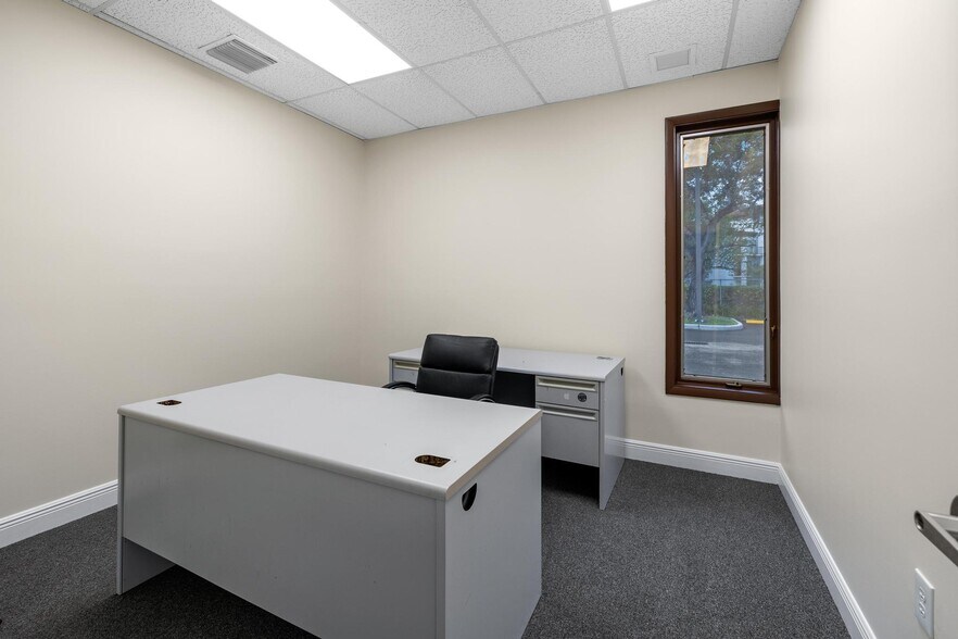 More Photos Of 15055 SW 122nd Ave, Miami Office For Sale