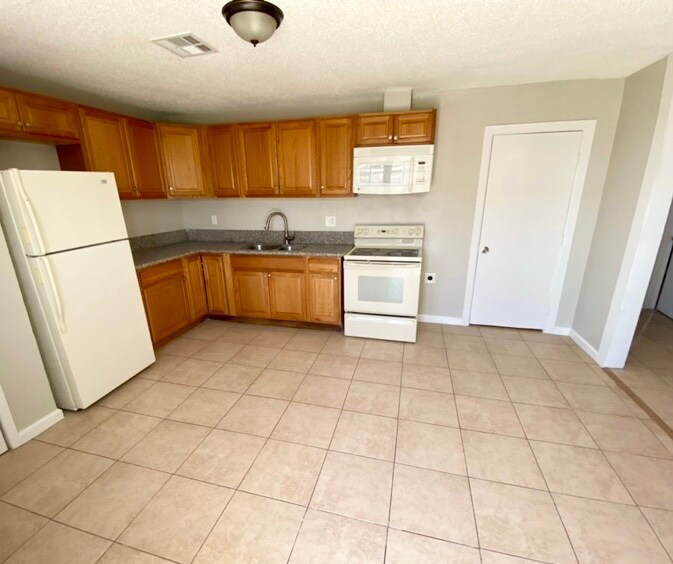 More Photos Of 2536 Carroll St, North Las Vegas Apartments For Sale
