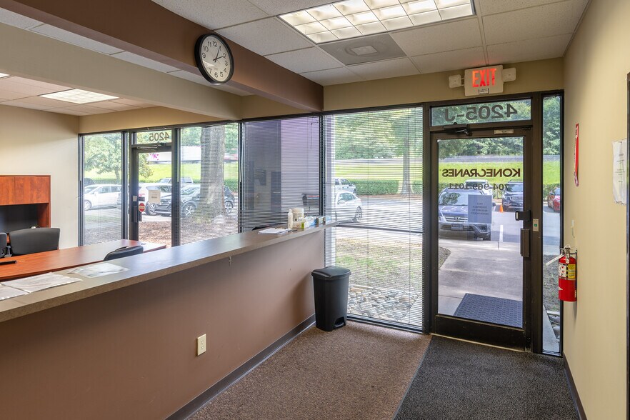 More Photos Of 4205 Stuart Andrew Blvd, Charlotte Light Distribution For Lease