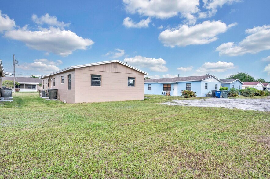More Photos Of 1702 Avenue L, Fort Pierce Apartments For Sale