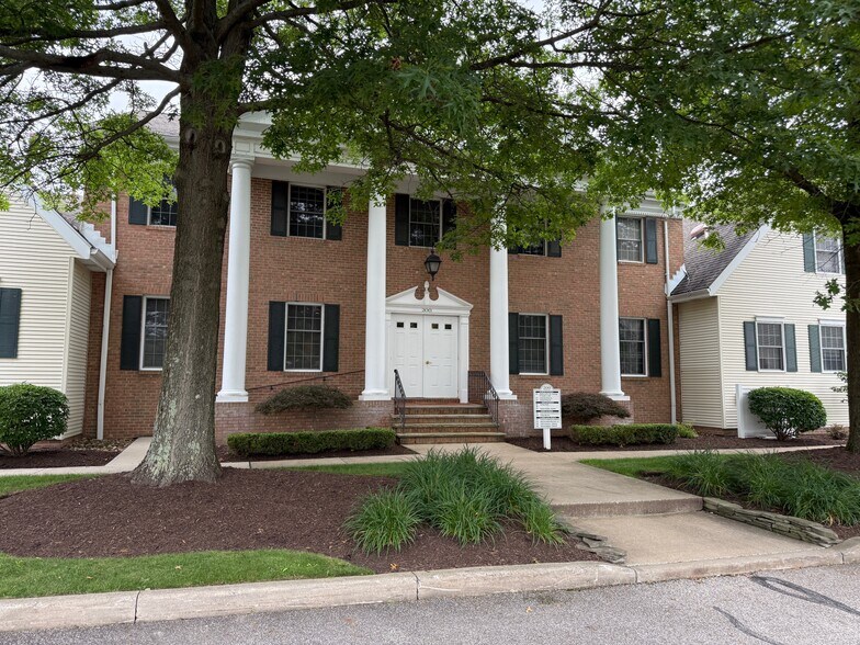 Primary Photo Of 255 Park Pl, Chagrin Falls Loft Creative Space For Sale