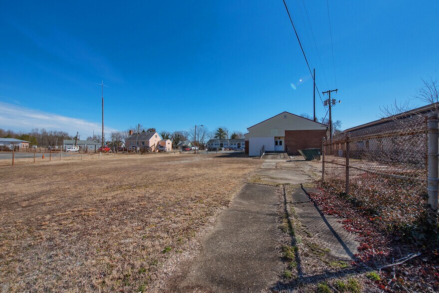 More Photos Of 493 Main St, Warsaw Medical For Sale