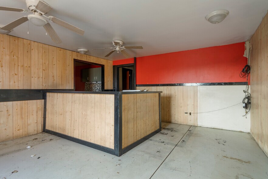 More Photos Of 12 S 111th Ave, Tulsa Service For Lease