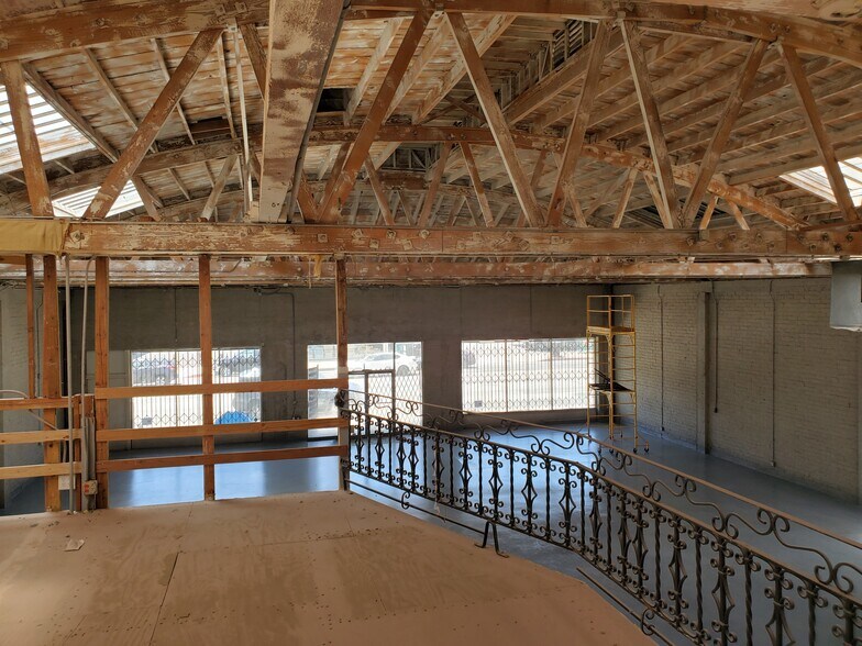 More Photos Of 612 S La Brea Ave, Los Angeles Storefront For Lease