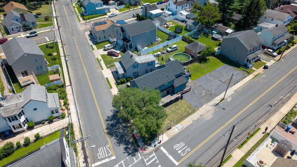 More Photos Of 528 Ridgeway Ave, South Amboy General Retail For Sale