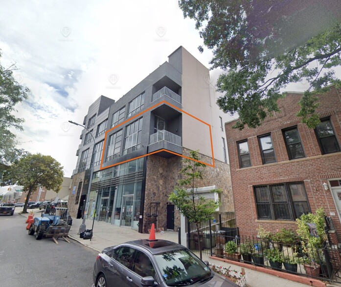 Primary Photo Of 462 36th St, Brooklyn Specialty For Lease