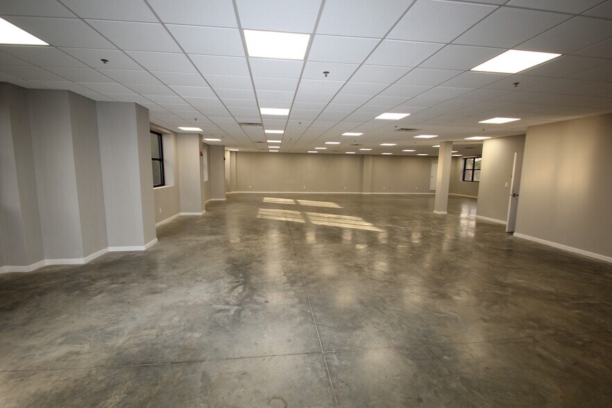 More Photos Of 2302 Turnpike St, North Andover General Retail For Sale