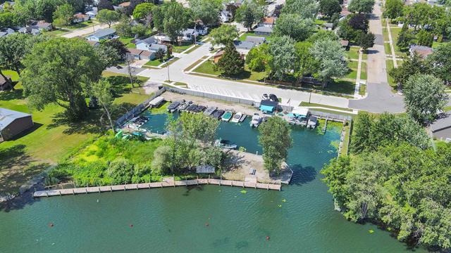 More Photos Of 1000 Bauman St, Oshkosh Marina For Sale