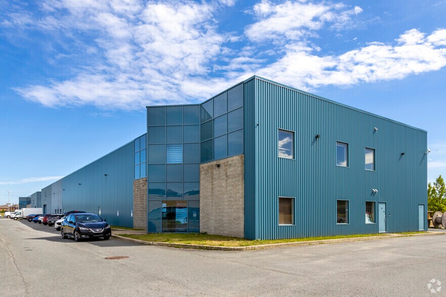 More Photos Of 283 Boul Sir-Wilfrid-Laurier, St-Basile-le-Grand Light Manufacturing For Lease