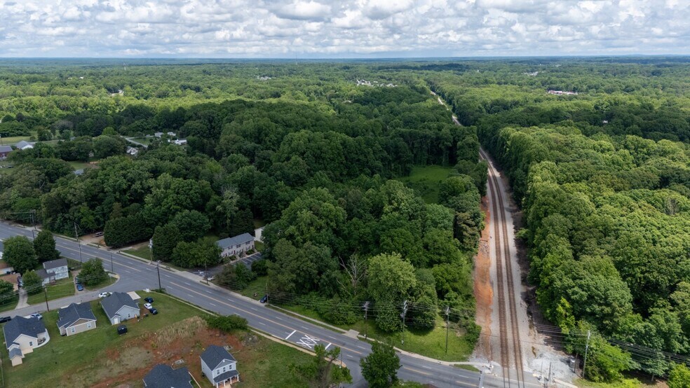 More Photos Of 3610 Yanceyville St, Greensboro Land For Sale
