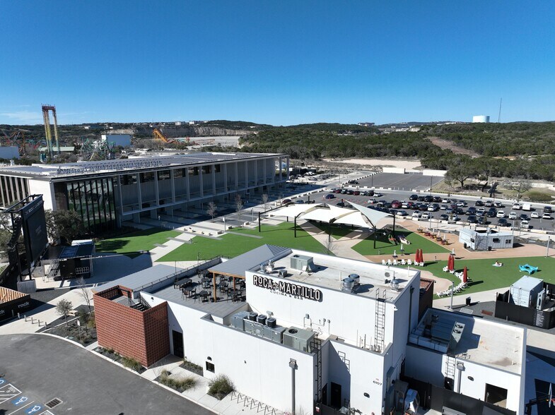 More Photos Of The Rock MOB, San Antonio Medical For Lease