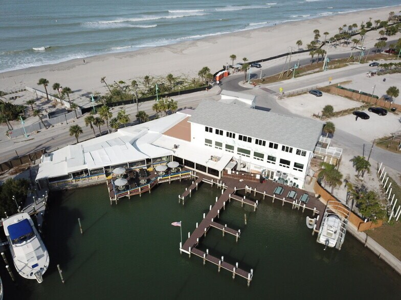 More Photos Of 1855 Gulf Blvd, Englewood Bar For Sale