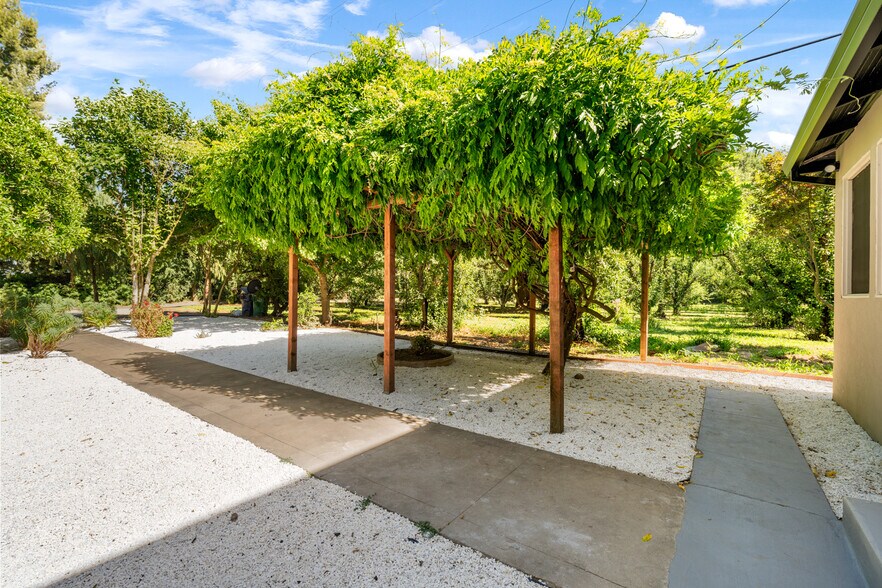 More Photos Of 14268 CA-160, Isleton Apartments For Sale
