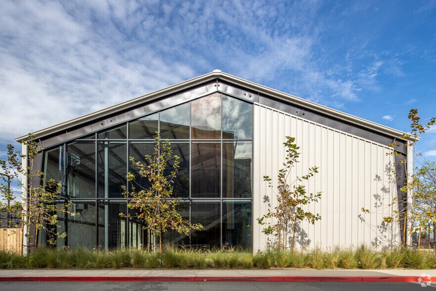 More Photos Of 1730 Flight Way, Tustin Unknown For Lease