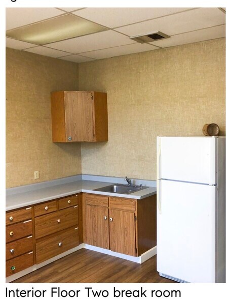 More Photos Of 624 Ferry St, Martinez Office For Lease
