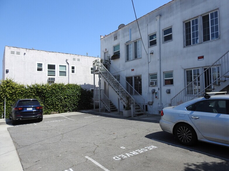 More Photos Of 4515 Willowbrook Ave, Los Angeles Apartments For Sale