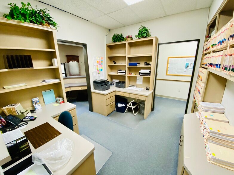 More Photos Of 901 Loop 337, New Braunfels Medical For Lease