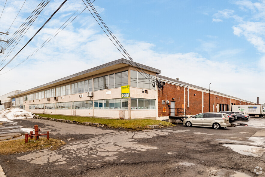 Primary Photo Of 10800 Boul Parkway, Montréal Warehouse For Lease