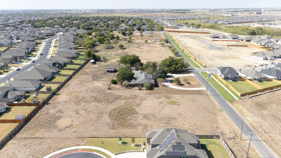 More Photos Of 900 County Road 132, Hutto Land For Sale